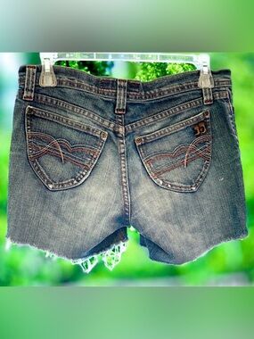 Joe’s Jeans Roller Girl Blue Wash Low-Rise Cut-Off Stretch Denim Shorts ~ 28/6